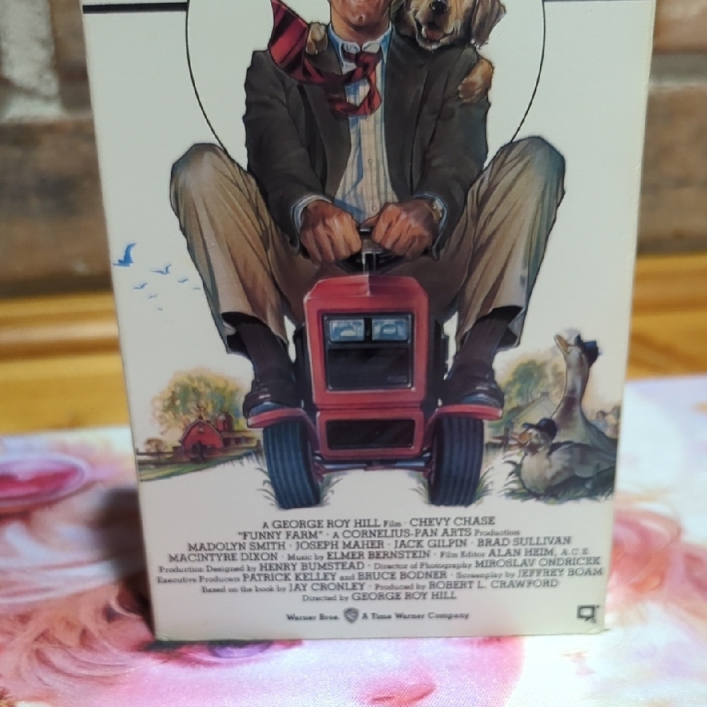 Funny Farm VHS (1988) – Comedy/Drama - Picture 4 of 11